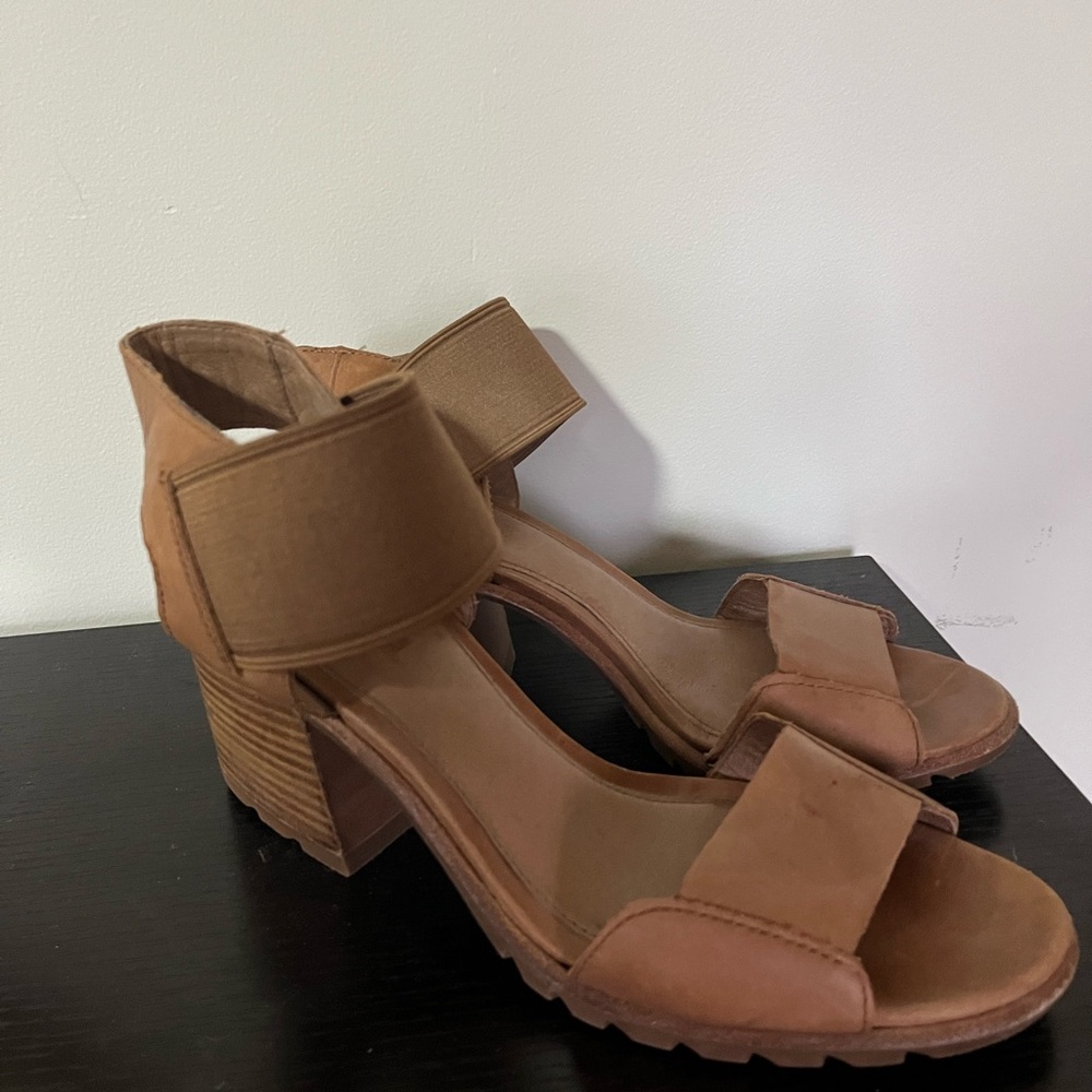 Sorel Tan Block Heel Sandals